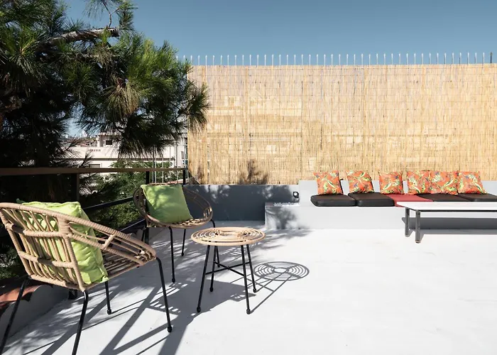 Plaka Bliss - Terrace With Acropolis View