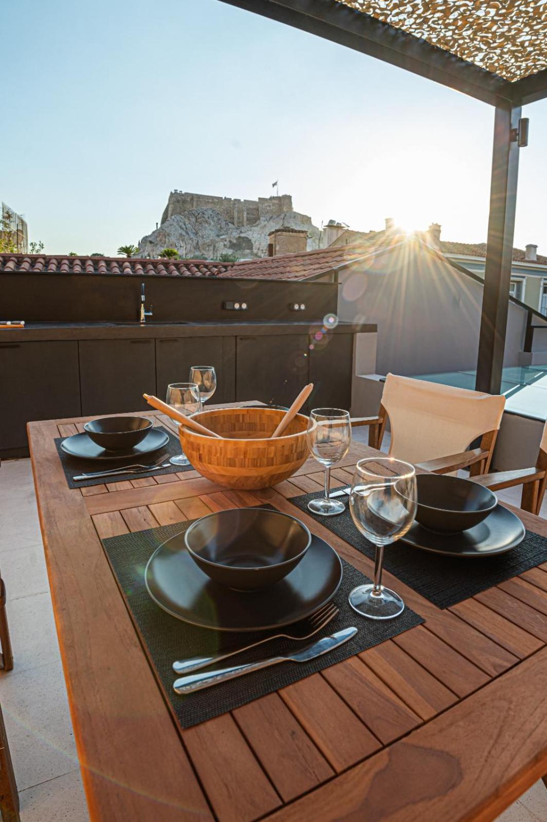 Plaka Bliss - Terrace With Acropolis View Apartment